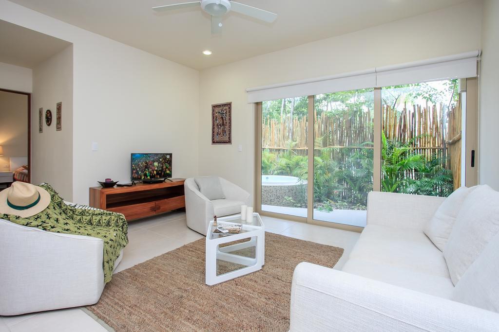 Condos Perfectly Situated Between The Beach & Tulum Town By Stella Rentals ภายนอก รูปภาพ